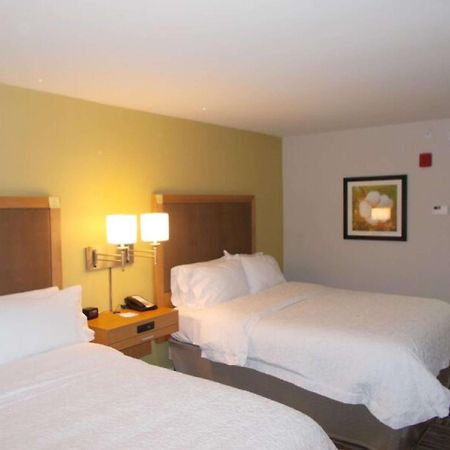 Hampton Inn וויינסבורו מראה חיצוני תמונה