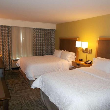 Hampton Inn וויינסבורו מראה חיצוני תמונה