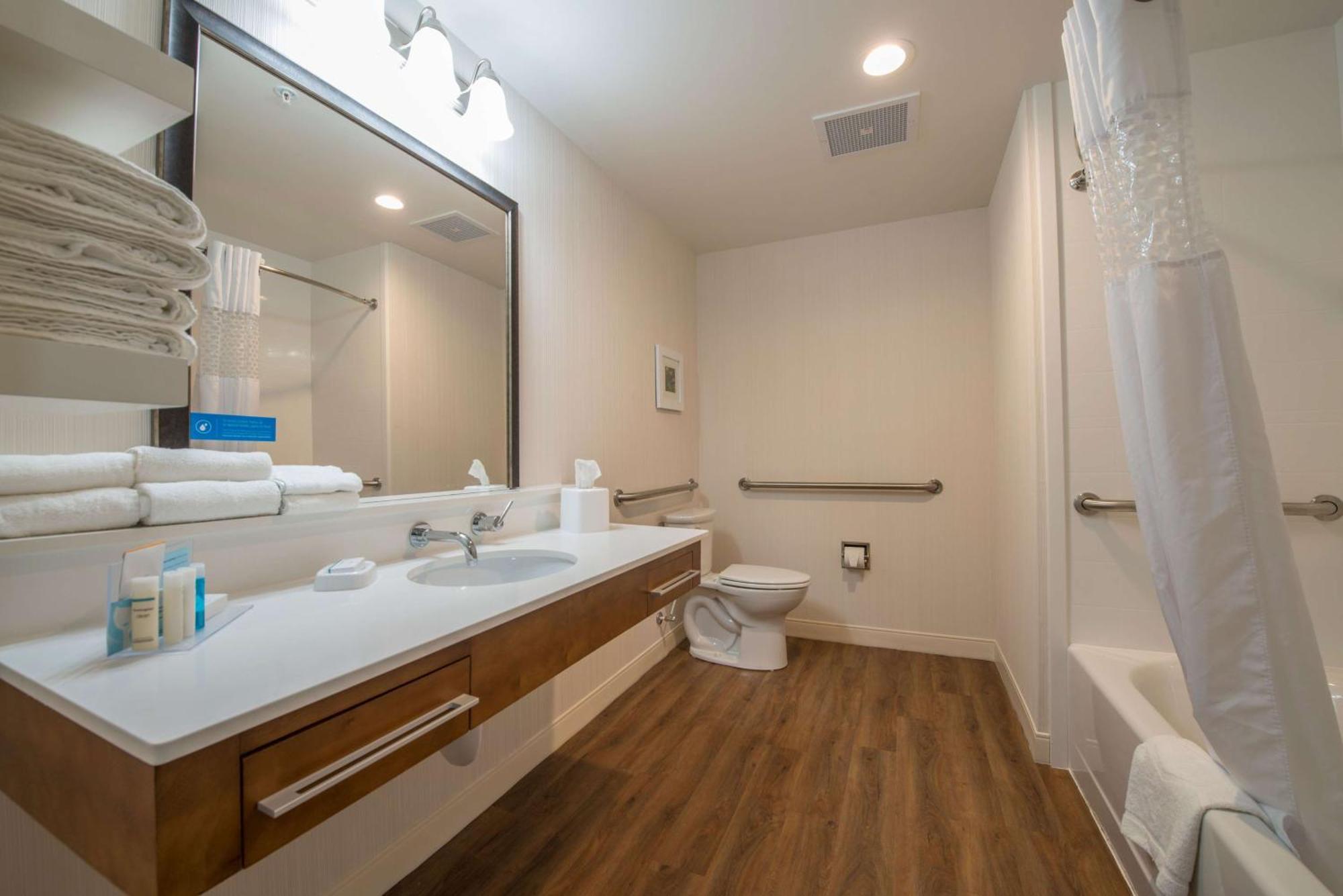 Hampton Inn וויינסבורו מראה חיצוני תמונה