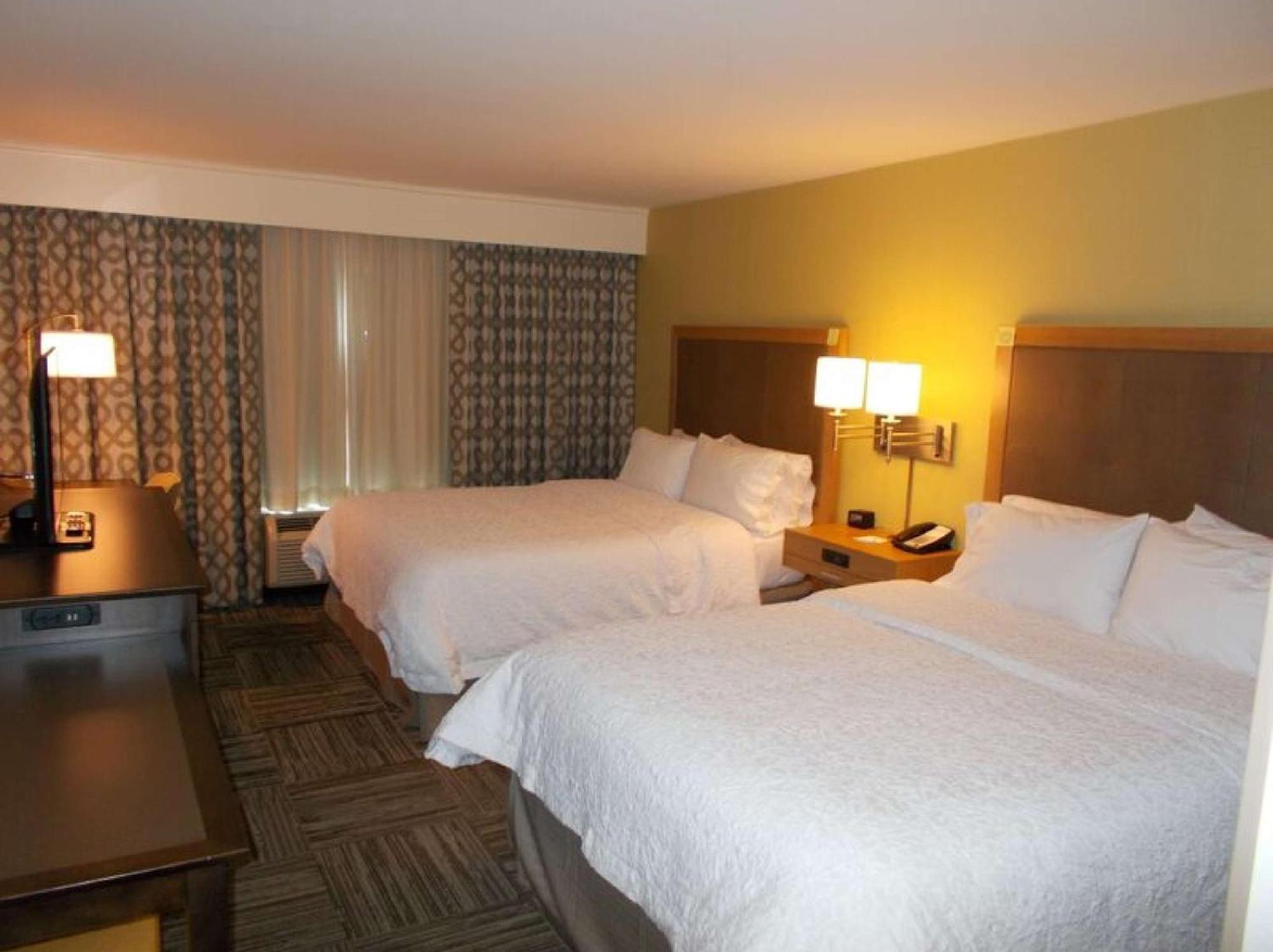 Hampton Inn וויינסבורו מראה חיצוני תמונה